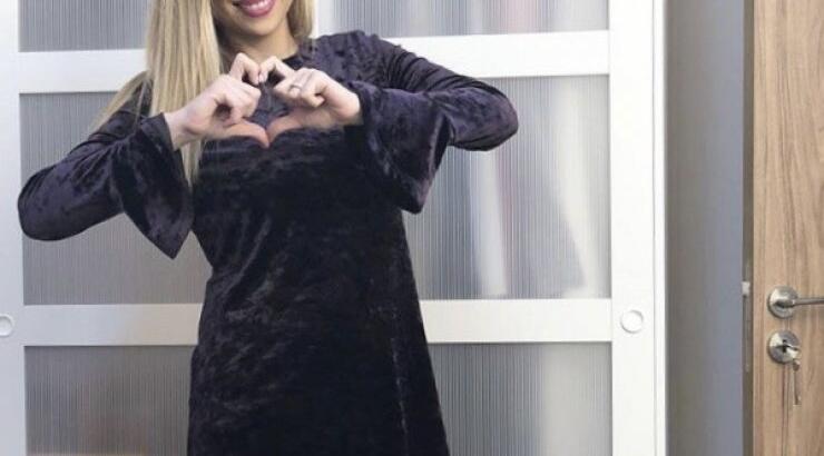 Χριστιάνα Αριστοτέλους: Βρήκαμε από που είναι το girly φόρεμα της