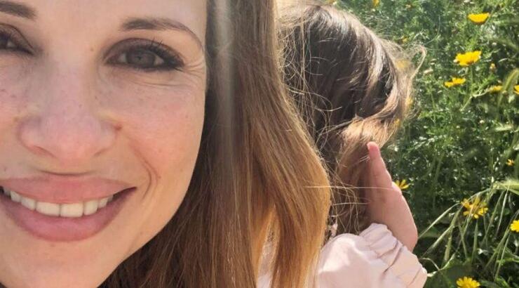 Χριστιάνα Αριστοτέλους: Το παραμύθι που λέει στην κόρη της και μας άφησε άφωνους! [βίντεο]