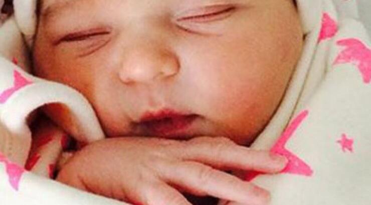 Γέννησε και ιδού η πρώτη φωτογραφία του μωρού της!