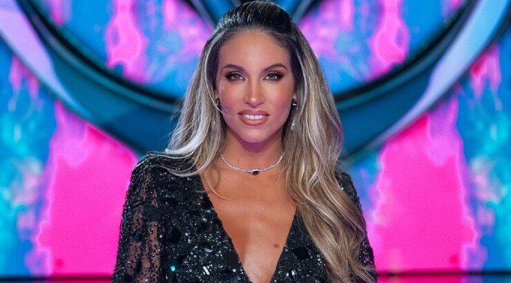 Αθηνά Οικονομάκου: Φόρεσε δημιουργία Έφης Παπαϊωάννου στο “The Masked Singer”!