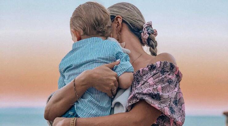 Αθηνά Οικονομάκου: Δείτε πως αποκαλεί πλέον τον γιο της! [εικόνα]