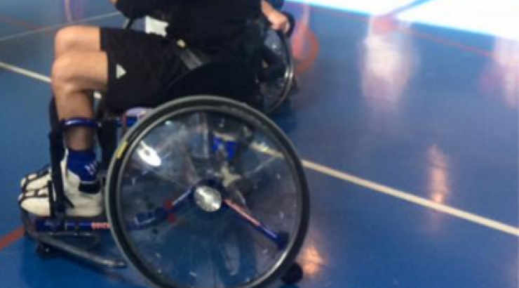 Κύπριος ηθοποιός σε αναπηρικό καροτσάκι