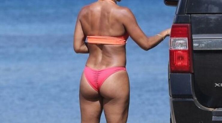 Στα 43 της χρόνια με κορμί που καίει [εικόνες]