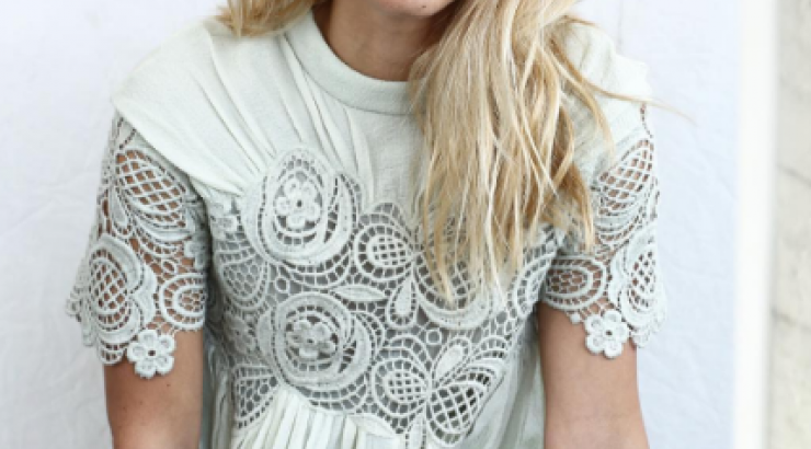 Bar Refaeli: Δείτε την να ποζάρει με στρινγκ στον έκτο μήνα της εγκυμοσύνης της!