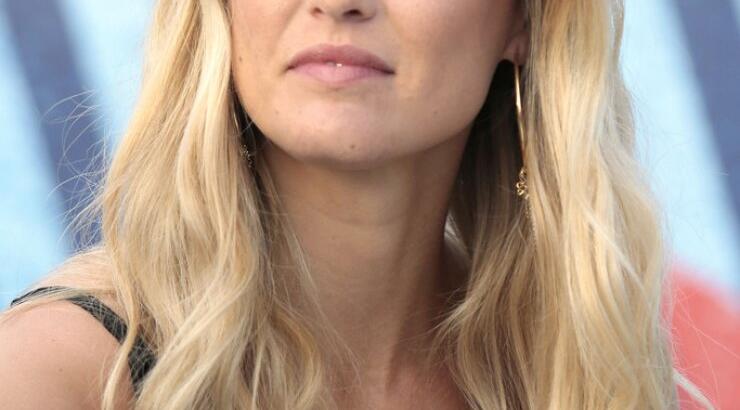 Πόλεμος κατά της Bar Refaeli: "Τρελό χώσιμο" από ολόκληρο τον κόσμο