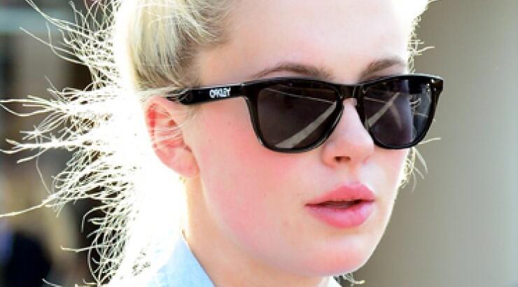 Δείτε την κουκλάρα κόρη της ηθοποιού Kim Basinger