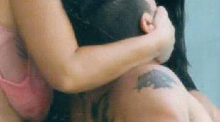 Ερωτικά φιλιά πριν τις βουτιές τους!