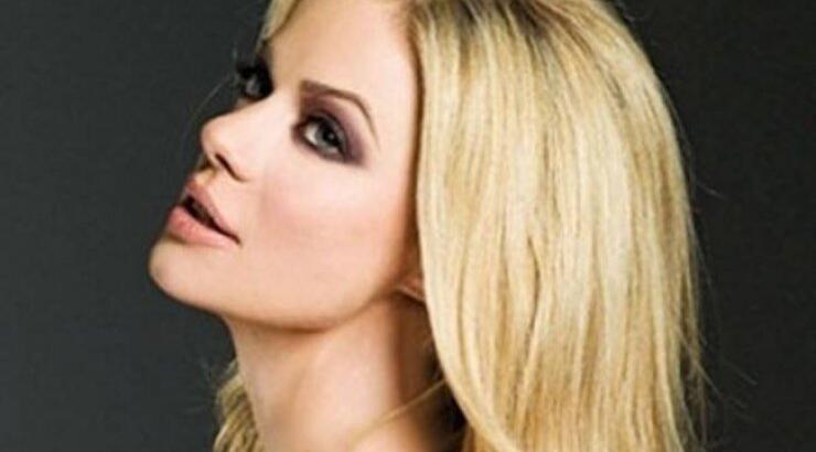 Η Ζέτα Μακρυπούλια πιο αισθησιακή από ποτέ!