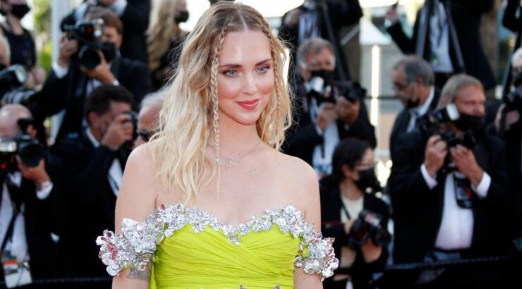 H Chiara Ferragni σου προτείνει την ιδανική πλεξούδα για το σαββατοκύριακο