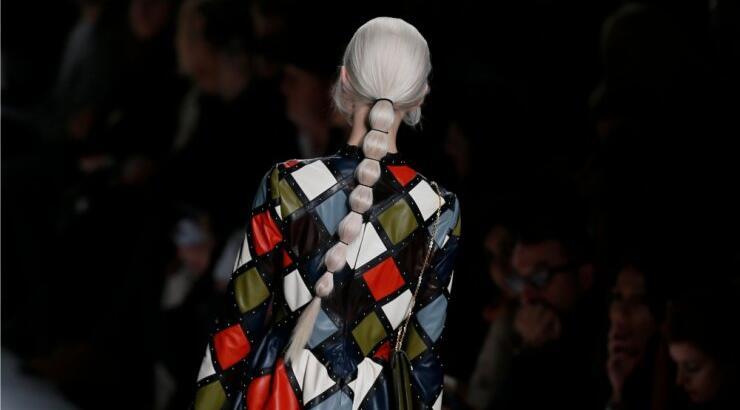 Έτσι θα φτιάξεις την πιο εντυπωσιακή αλογοουρά της σεζόν! [εικόνες]