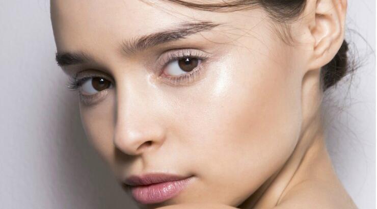 Η τέλεια βάση στο μακιγιάζ με τη νέα σειρά της Κορρές 