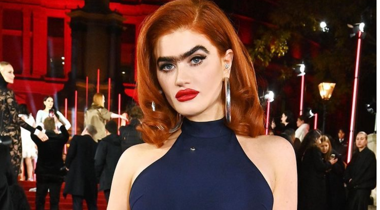 5 αποχρώσεις κραγιόν που μπορεί να φορέσει ένα ginger girl