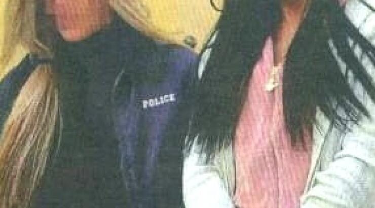 Η Αλεξανδράκη με χειροπέδες. Η πρώτη photo από τη σύλληψή της