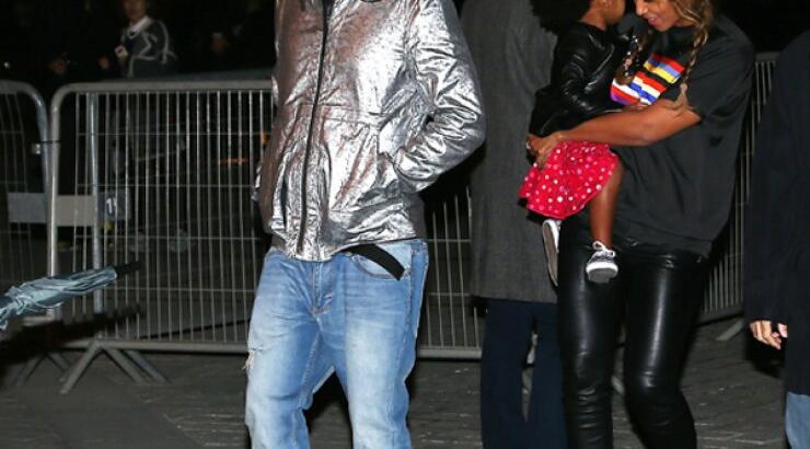 Beyonce: Οικογενειακή επίσκεψη στο μουσείο του Λούβρου [εικόνες]