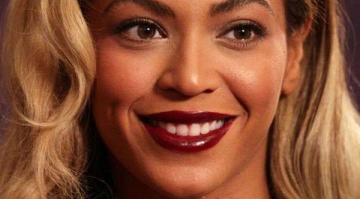 Το προκλητικό ντεκολτέ της Beyonce [εικόνες]