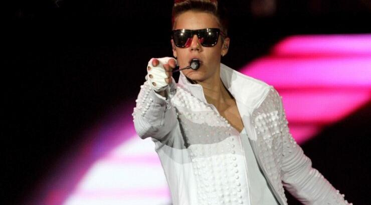 Ο Justin Bieber θα παίξει τον Ρόμπιν στο Batman VS Superman