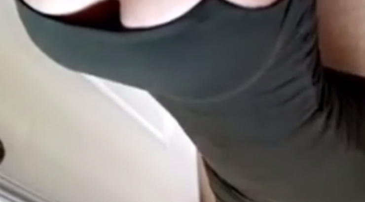 Εντυπωσιακό! Πασίγνωστη τραγουδίστρια έχασε 20 κιλά μετά τη γέννηση της κόρης της!