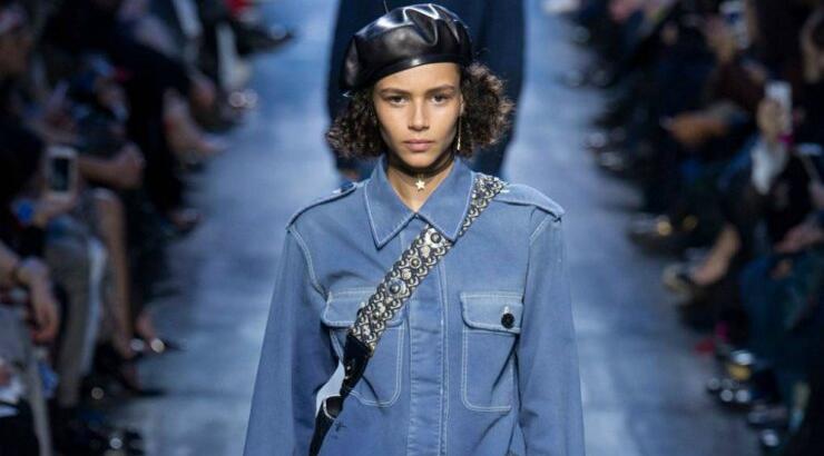 Το μπλε γίνεται η εναλλακτική σου στο μαύρο