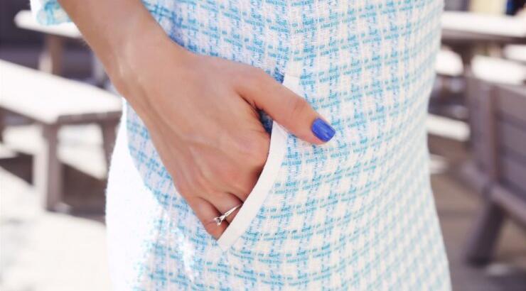 3 επώνυμες Κύπριες αποδεικνύουν πως το μπλε είναι το απόλυτο καλοκαιρινό χρώμα στα νύχια σου