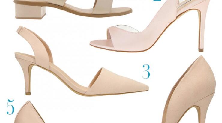 Blush στα παπούτσια