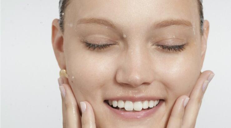 Beauty routine από την Bobbi Brown για τις μέρες της καραντίνας