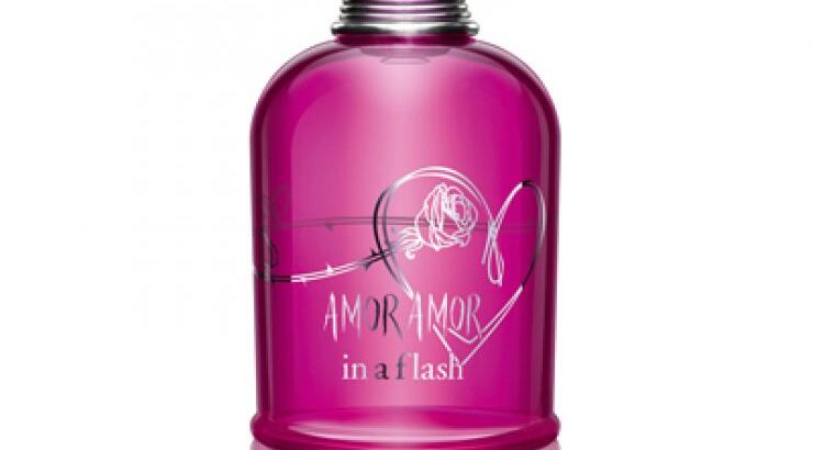 Nέο Amor Amor in a Flash