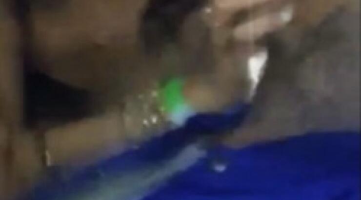 ‘’Ερωτική’’ επίθεση δέχτηκε διάσημος τραγουδιστής [εικόνες]