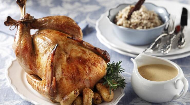 Γαλοπούλα γεμιστή με σάλτσα Philadelphia