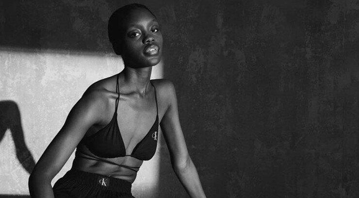 6+1 τάσεις για το ιδανικό μαγιό του καλοκαιριού από τη Calvin Klein 