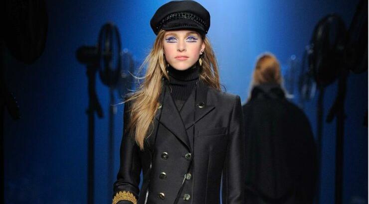 To captain’s look εμπνέει τις εμφανίσεις μας