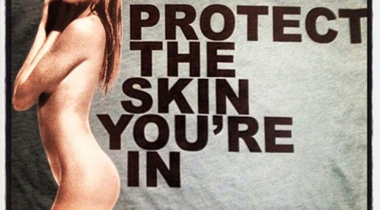 Η Cara Delevingne ποζάρει γυμνή για τον Marc Jacobs