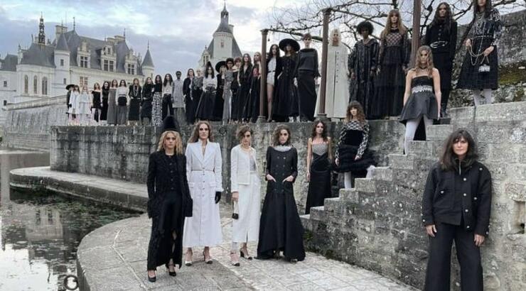 H νέα συλλογή του οίκου Chanel είναι μια ωδή στην αναγεννησιακή κομψότητα