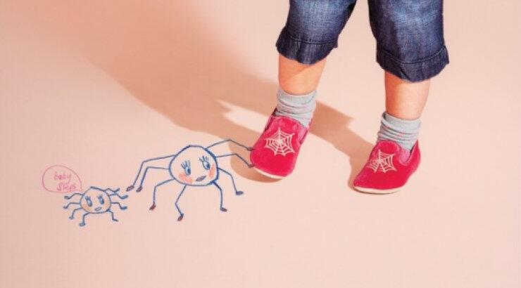 Τα παπούτσια της Charlotte Olympia είναι πλέον διαθέσιμα και για τις μικρές μας φίλες!