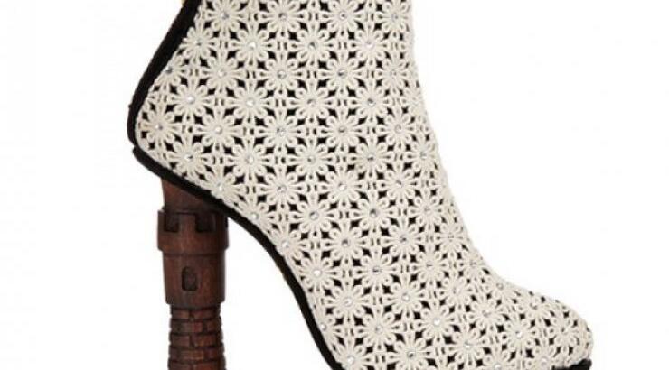 Το πιο περίεργο παπούτσι από τη Charlotte Olympia  