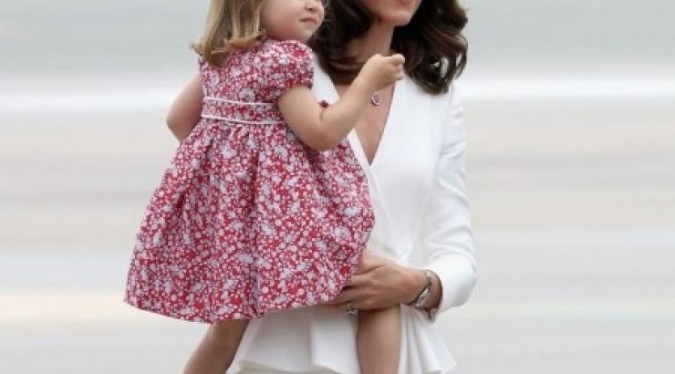 Η Πριγκίπισσα Charlotte φόρεσε τα παιδικά παπουτσάκια του Πρίγκιπα Harry!