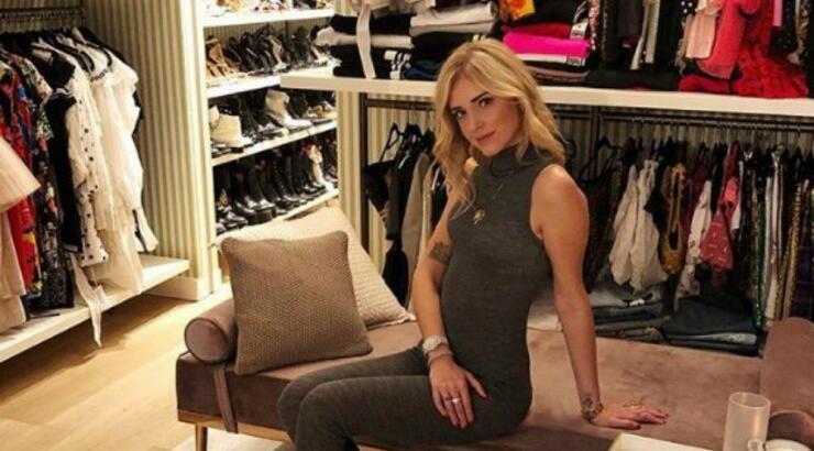 Μείναμε με το στόμα ανοιχτό! Η Chiara Ferragni μας έκανε ξενάγηση στην γκαρνταρόμπα της! [βίντεο]