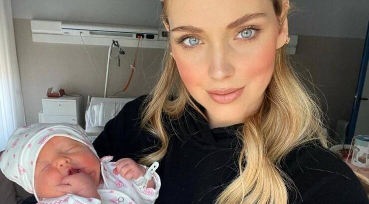 Chiara Ferragni: Μοιράστηκε την πρώτη εικόνα με τη μικρή Vittoria λίγα λεπτά μετά τη γέννησή της!