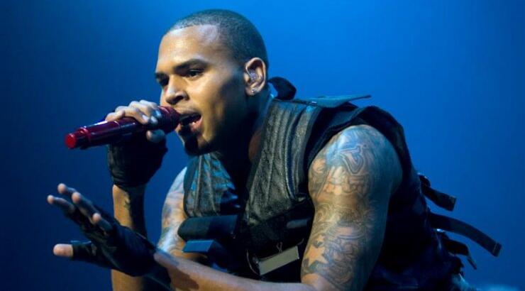 Σε νέες περιπέτειες ο Chris Brown