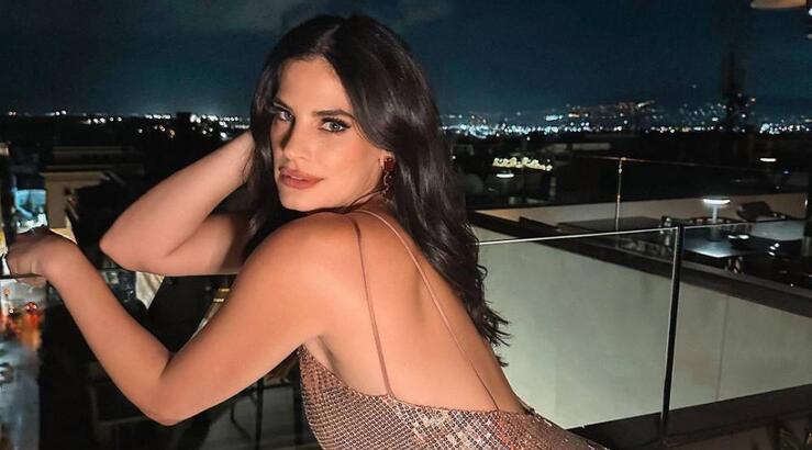 Χριστίνα Μπόμπα: Συνδύασε δύο τάσεις του 2024 σε ένα look