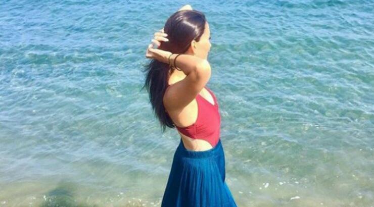 Επώνυμη Κύπρια σε χαλαρές στιγμές με τον σύντροφό της σε παραλία του νησιού μας [εικόνα]