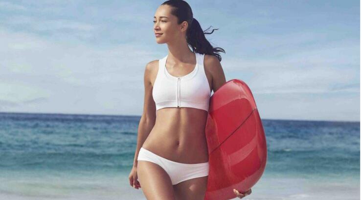 Έξι αντηλιακά από τη νέα συλλογή της Clarins για τέλεια προστασία του δέρματος