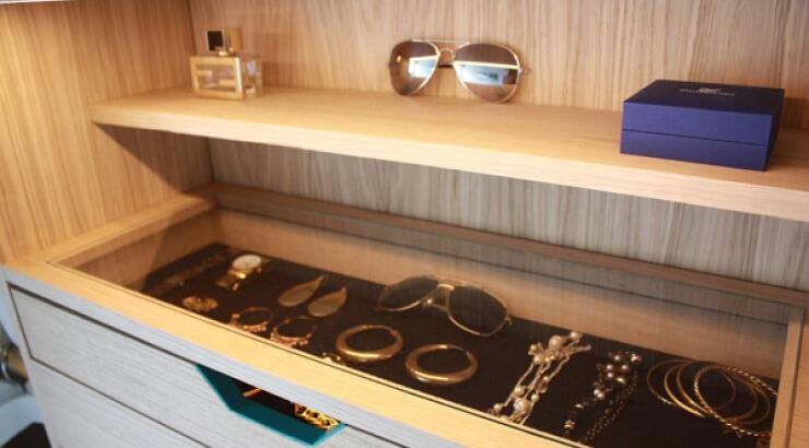 H πιο girly ντουλάπα