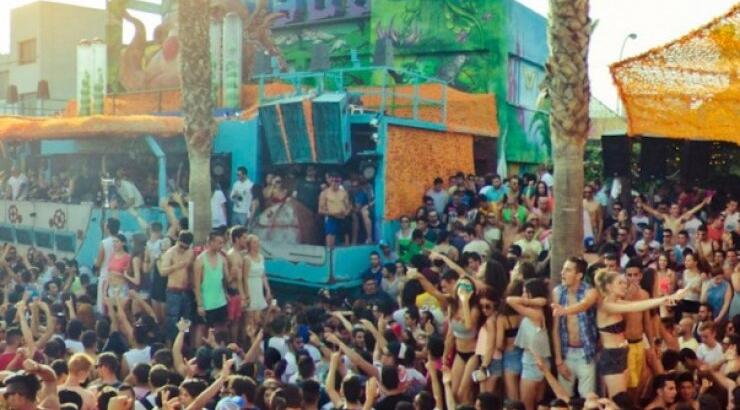 Οι Κυριακές τον Ιούλιο θέλουν Guaba