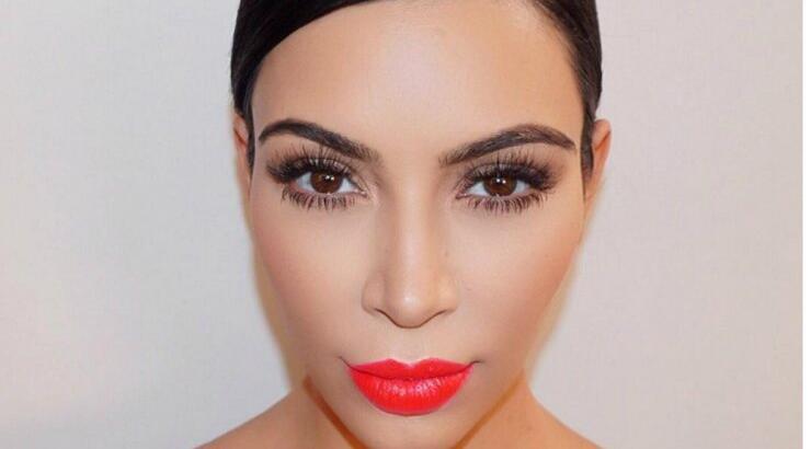 Vibrant Vogue: Η νέα τάση στο μακιγιάζ