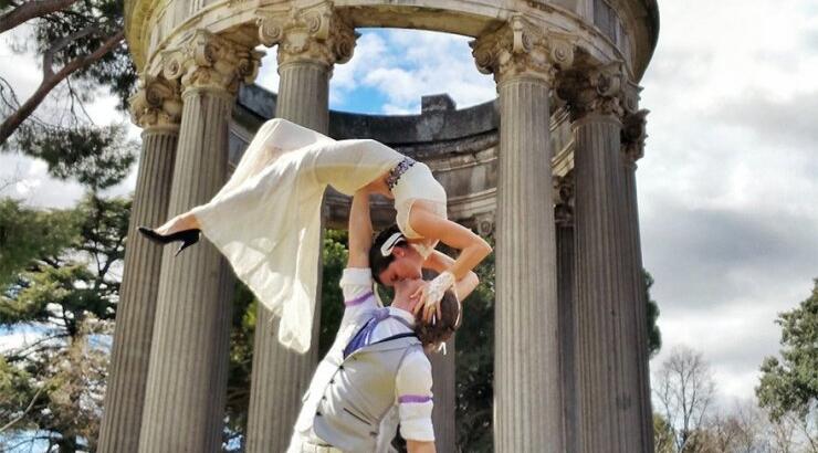 Εκπληκτικό: Ζευγάρι παντρεύτηκε 38 φορές μέσα σε 83 μέρες [εικόνες]