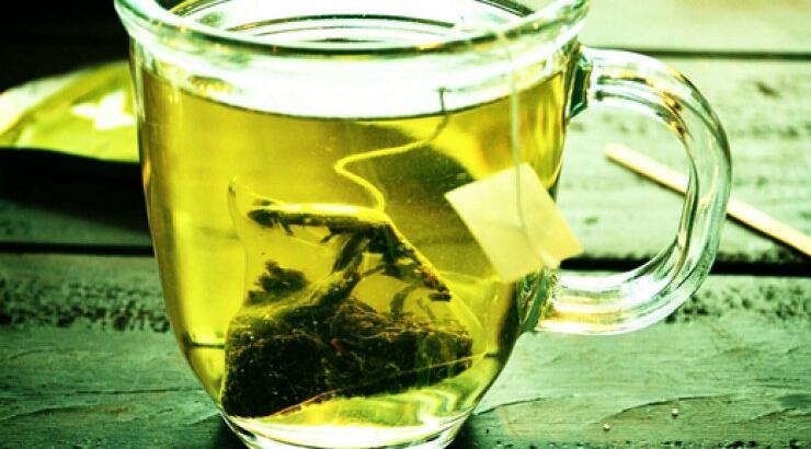 5 τρόποι να χρησιμοποιήσεις το πράσινο τσάι στην περιποίηση του προσώπου