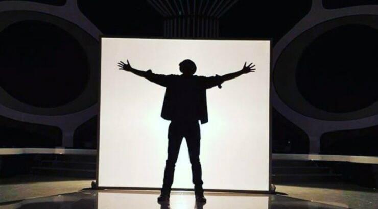 Κούκλος ηθοποιός ποζάρει τελείως γυμνός στο instagram και "κολάζει" το γυναικείο πληθυσμό! [εικόνες]