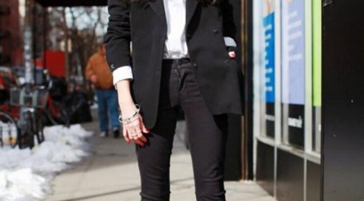 Μαύρο τζιν: Το πιο διαχρονικό κομμάτι της γκαρνταρόμπας σας και πώς να το συνδυάσετε  