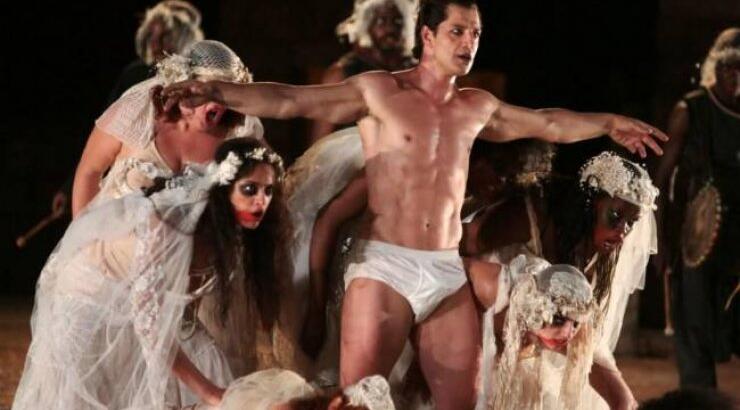 Σάκης Ρουβάς: «Ίσως θα προτιμούσαν να με δουν χωρίς εσώρουχο»!