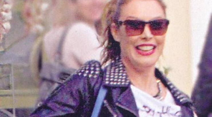 Τατιάνα Στεφανίδου: Με «τα παπούτσια στο χέρι»!